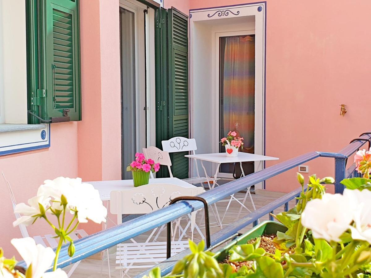 Casa Vacanze Family Albisola Superiore Εξωτερικό φωτογραφία